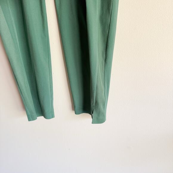 Athleta Vineyard Green Brooklyn Ankle Pull On Pant - 6 - Picture 3 of 11